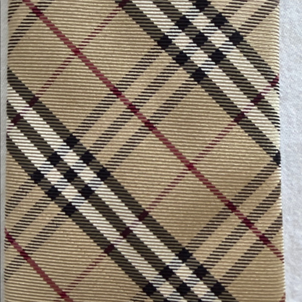 Burberry Classic Nova Check Tie - Picture 7 of 8